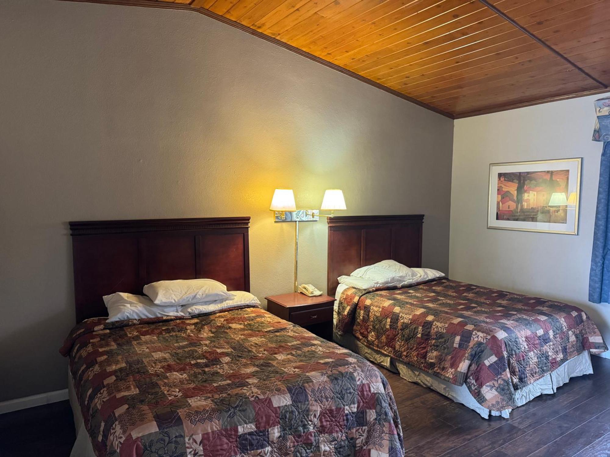 Town & Country Motel クリントン エクステリア 写真