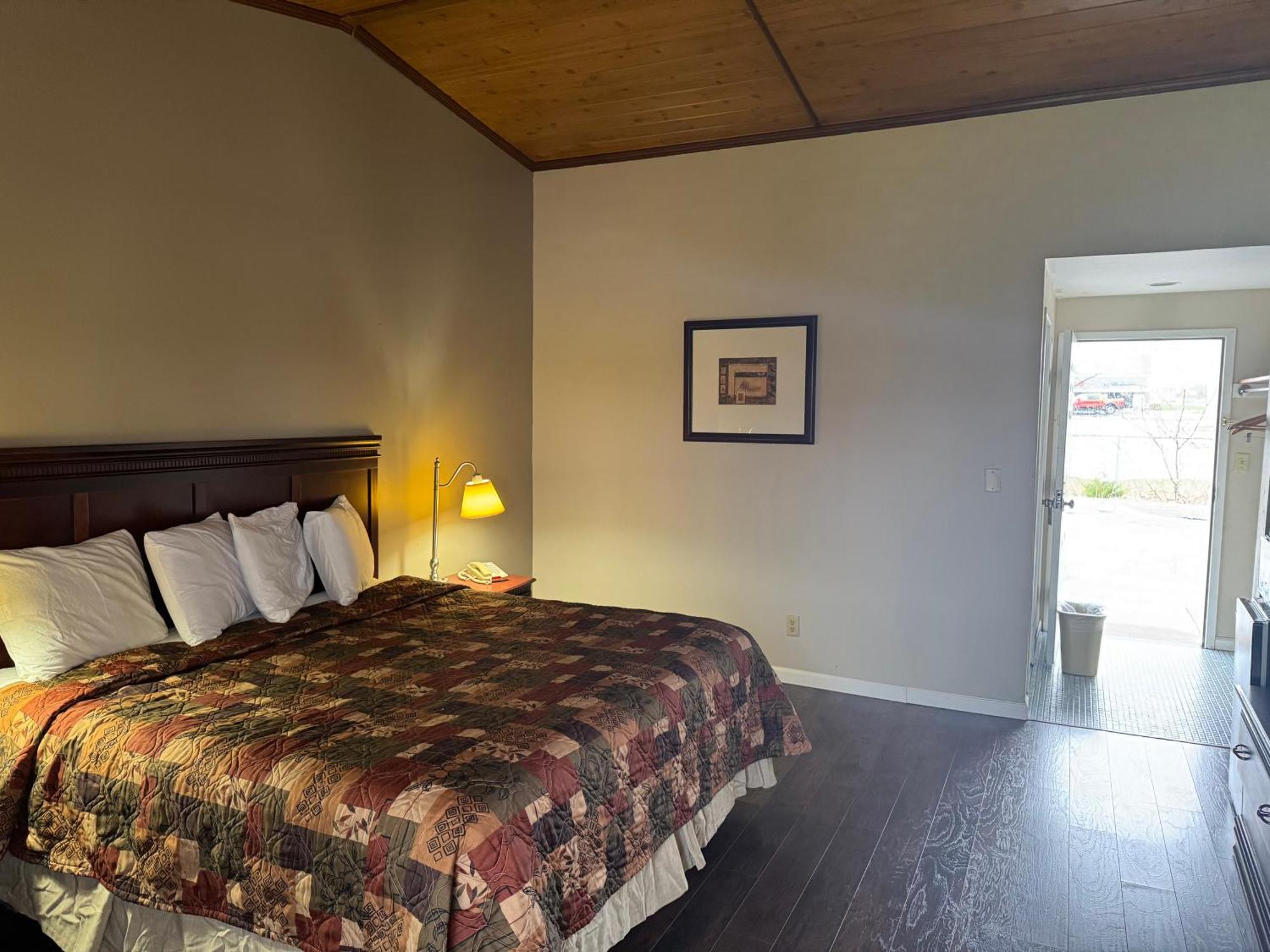 Town & Country Motel クリントン エクステリア 写真