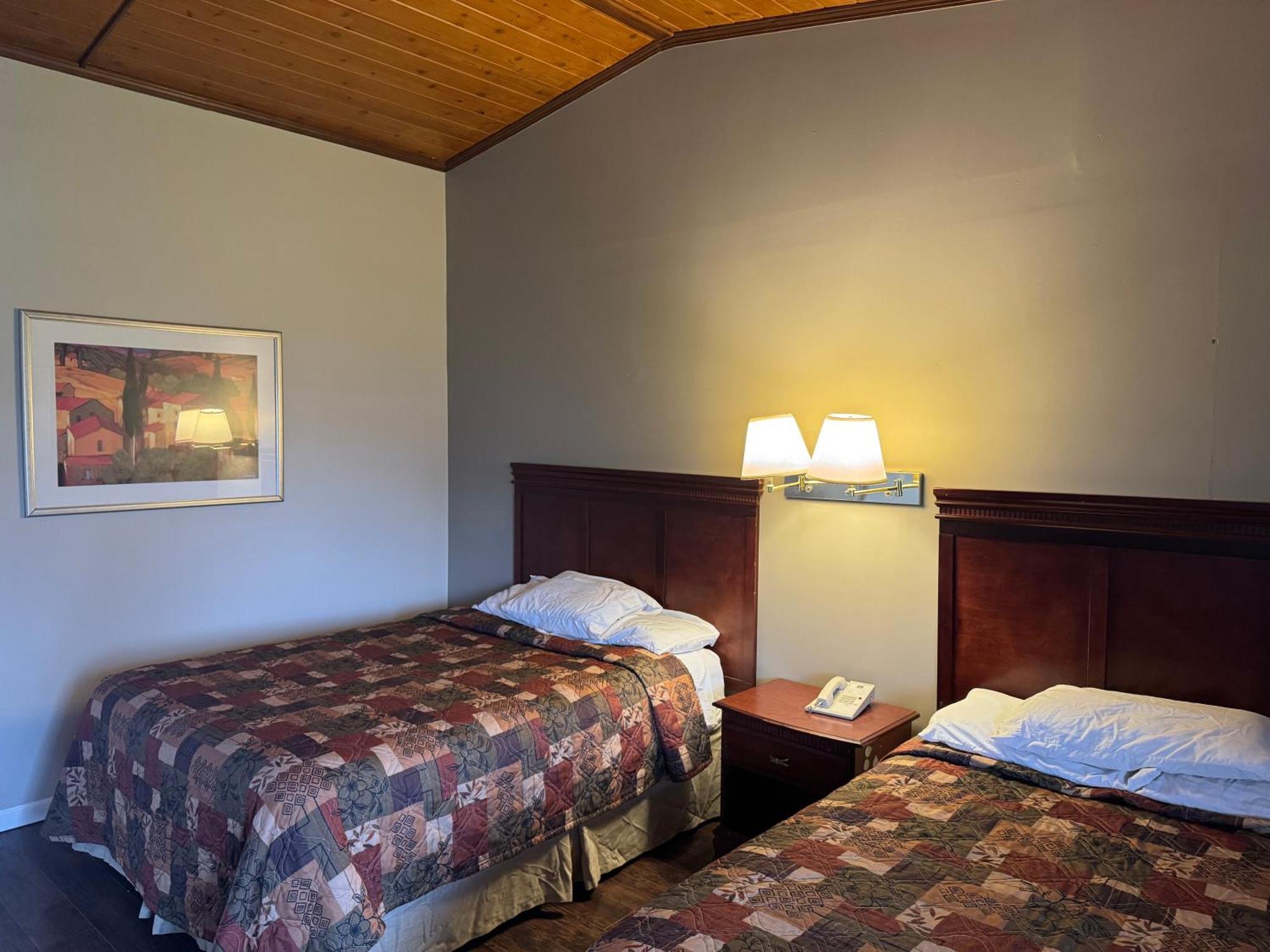 Town & Country Motel クリントン エクステリア 写真