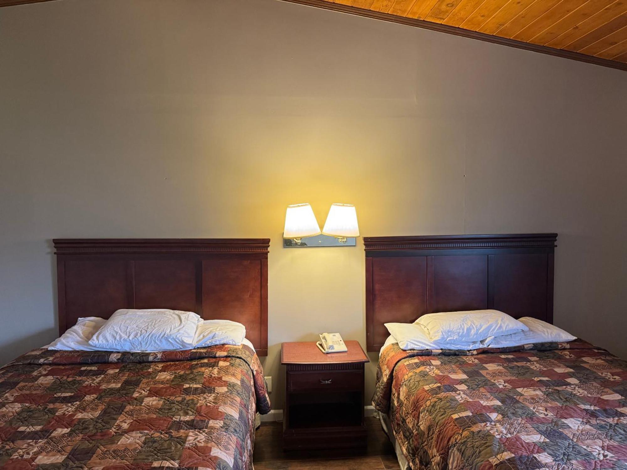 Town & Country Motel クリントン エクステリア 写真